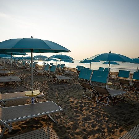 Camping Village Malibu Beach ลิโดดิเยโซโล ภายนอก รูปภาพ