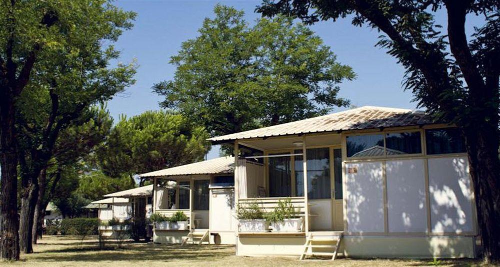 Camping Village Malibu Beach ลิโดดิเยโซโล ภายนอก รูปภาพ